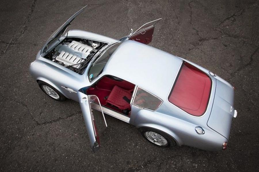  Aston Martin DB7 DB4 GT Zagato Evocation 2012 года  (фото 16 из 18)
